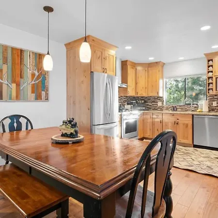 Villa Grove By Rather Be Properties Big Bear Lake Exterior photo